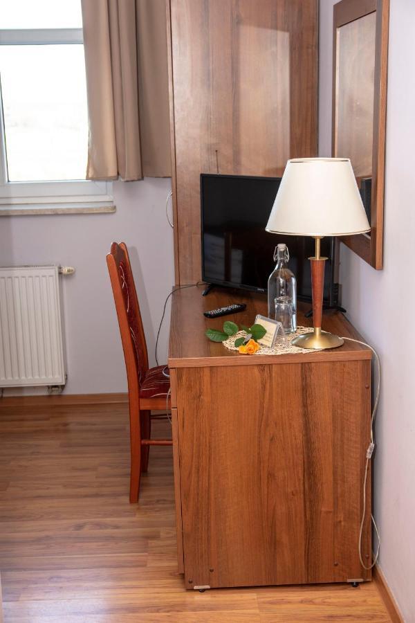טיצ'י Weranda Rooms מראה חיצוני תמונה