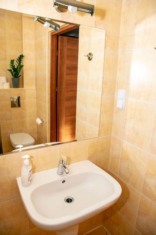 טיצ'י Weranda Rooms מראה חיצוני תמונה