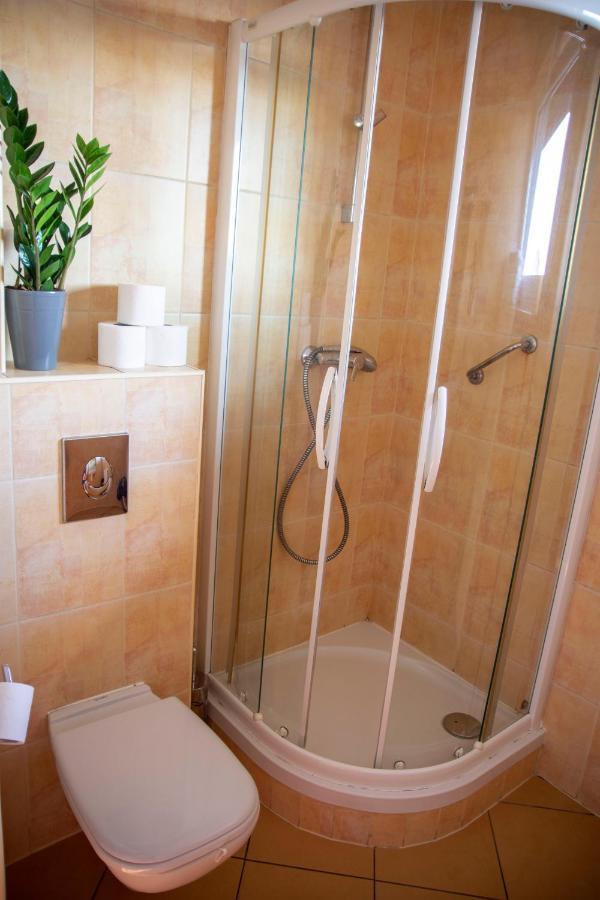 טיצ'י Weranda Rooms מראה חיצוני תמונה